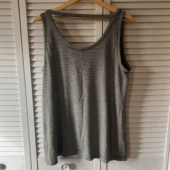 Loft XL flowy tank top - Picture 5 of 8